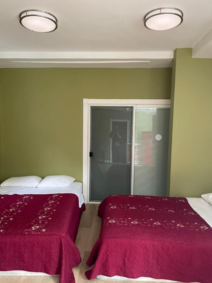 Private Room W/ Private Full Bathroom & Wifi & Ac & Shared Kitchen In Los Angeles Exterior photo