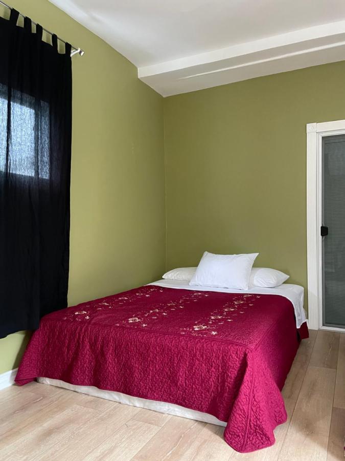 Private Room W/ Private Full Bathroom & Wifi & Ac & Shared Kitchen In Los Angeles Exterior photo