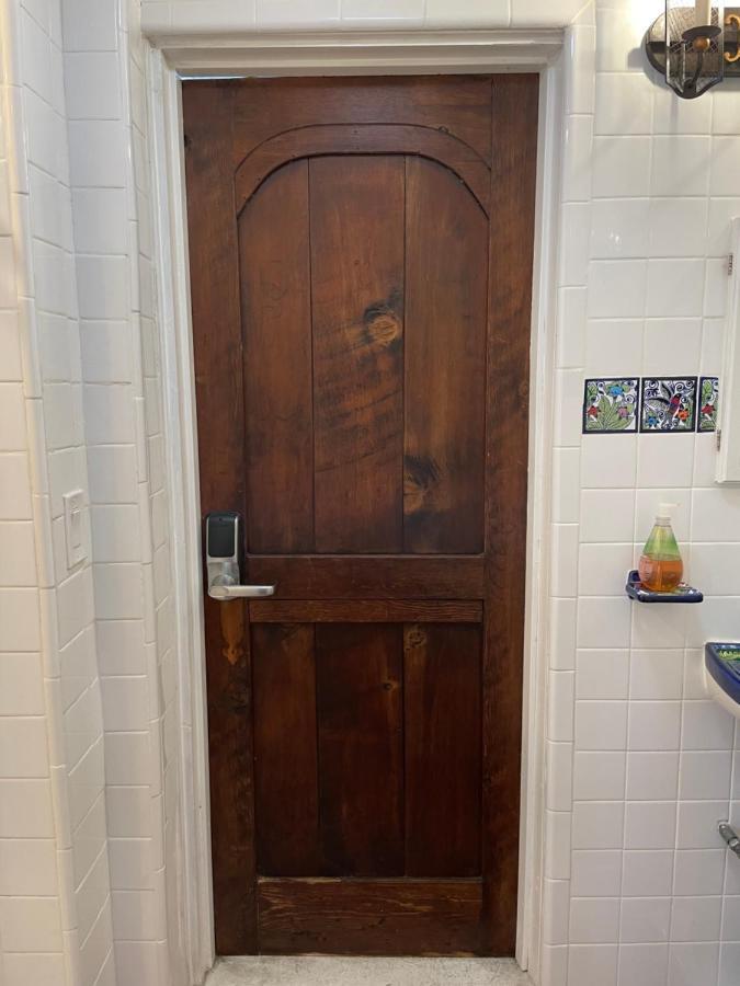 Private Room W/ Private Full Bathroom & Wifi & Ac & Shared Kitchen In Los Angeles Exterior photo