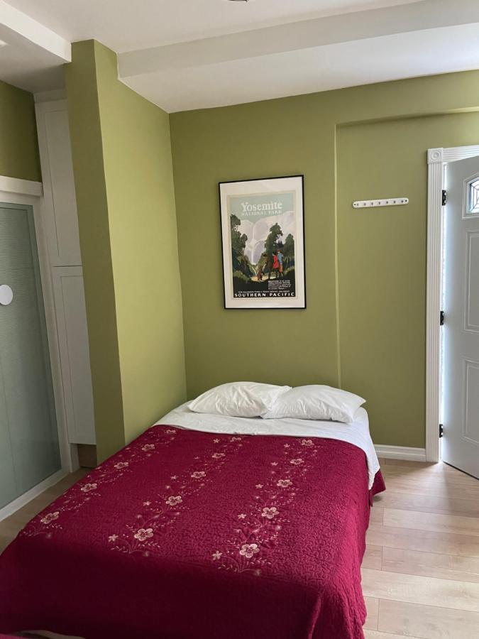 Private Room W/ Private Full Bathroom & Wifi & Ac & Shared Kitchen In Los Angeles Exterior photo