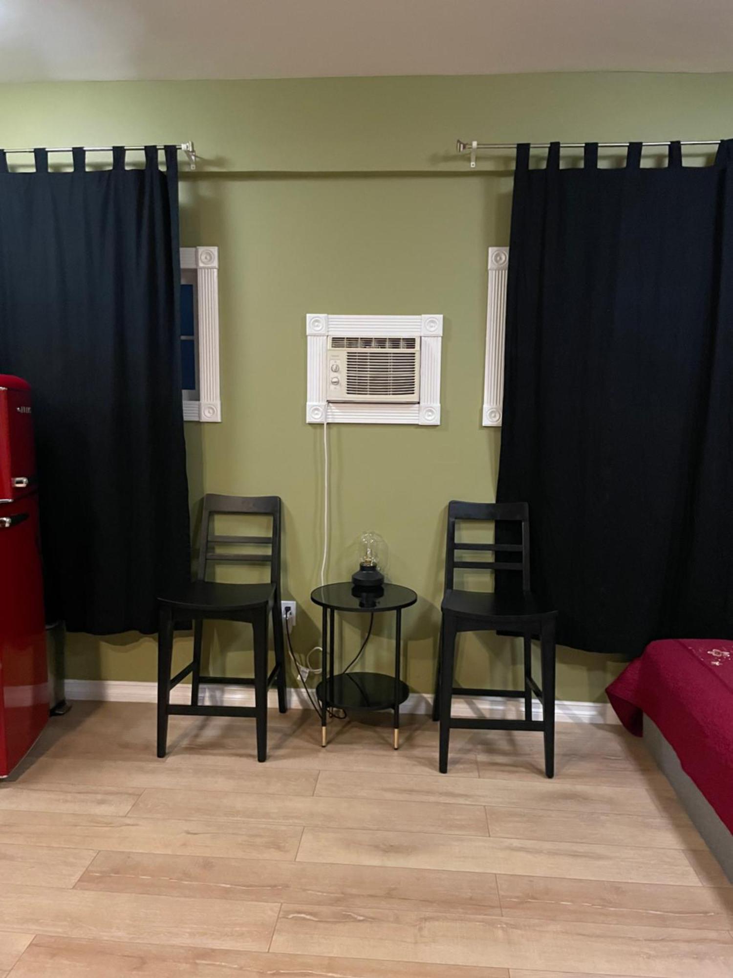 Private Room W/ Private Full Bathroom & Wifi & Ac & Shared Kitchen In Los Angeles Exterior photo