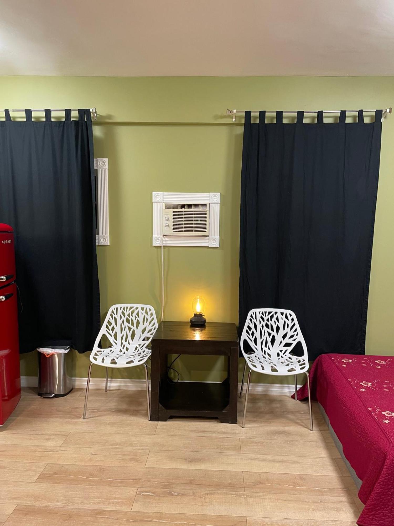 Private Room W/ Private Full Bathroom & Wifi & Ac & Shared Kitchen In Los Angeles Exterior photo